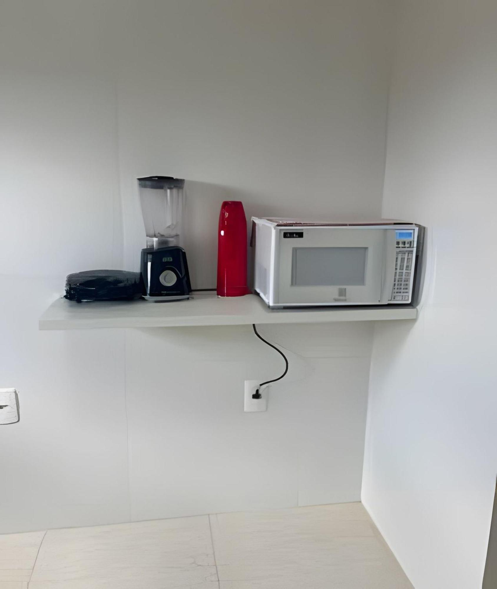 Para 10 Pessoas, 03 Quartos Ar Condicionado E Ventilador, Garagem, Atras Do Hospital Da Unimed Петролина Екстериор снимка