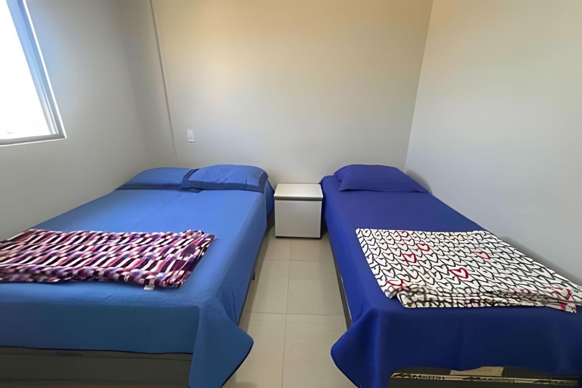 Para 10 Pessoas, 03 Quartos Ar Condicionado E Ventilador, Garagem, Atras Do Hospital Da Unimed Петролина Екстериор снимка